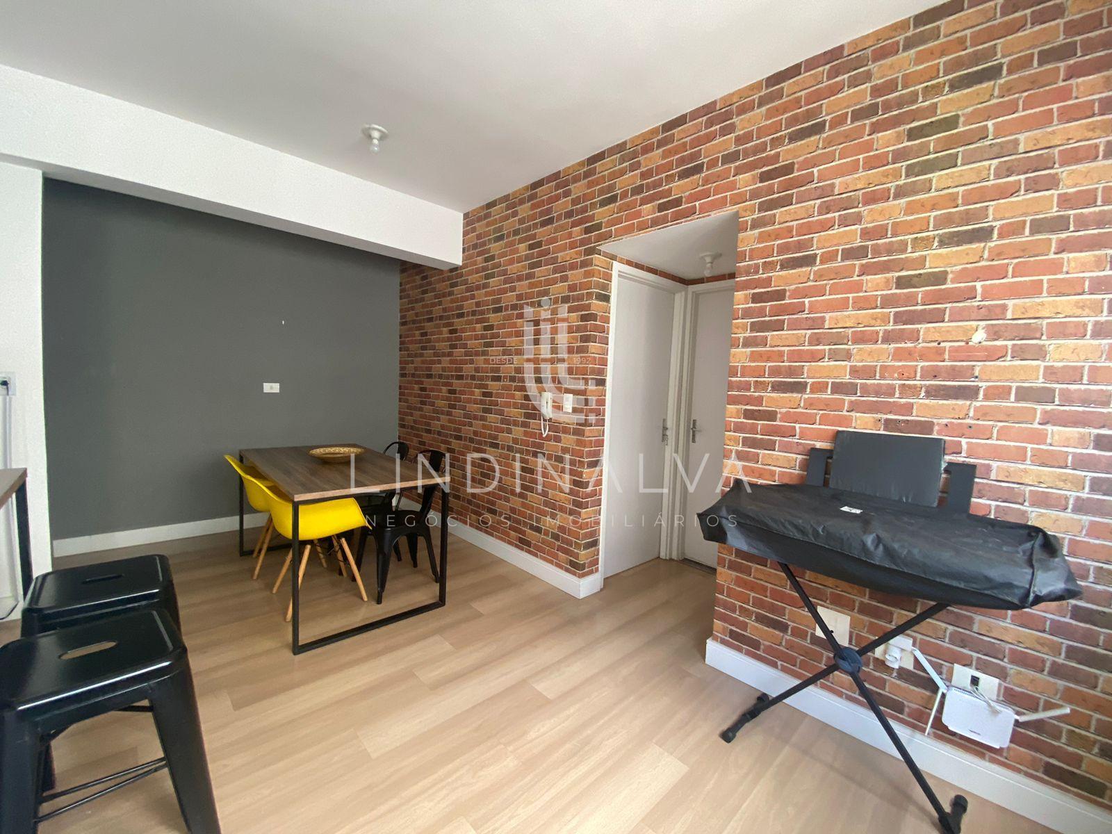Apartamento mobiliado no Edifício Torre do Alvorear em Maringá