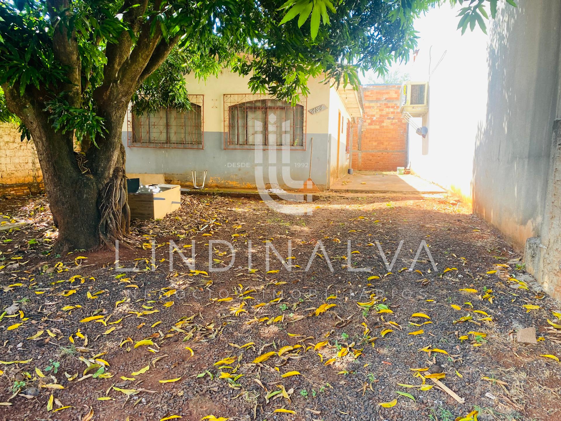 Casa com 2 quartos e amplo quintal no Jardim Evangélico, próxi...