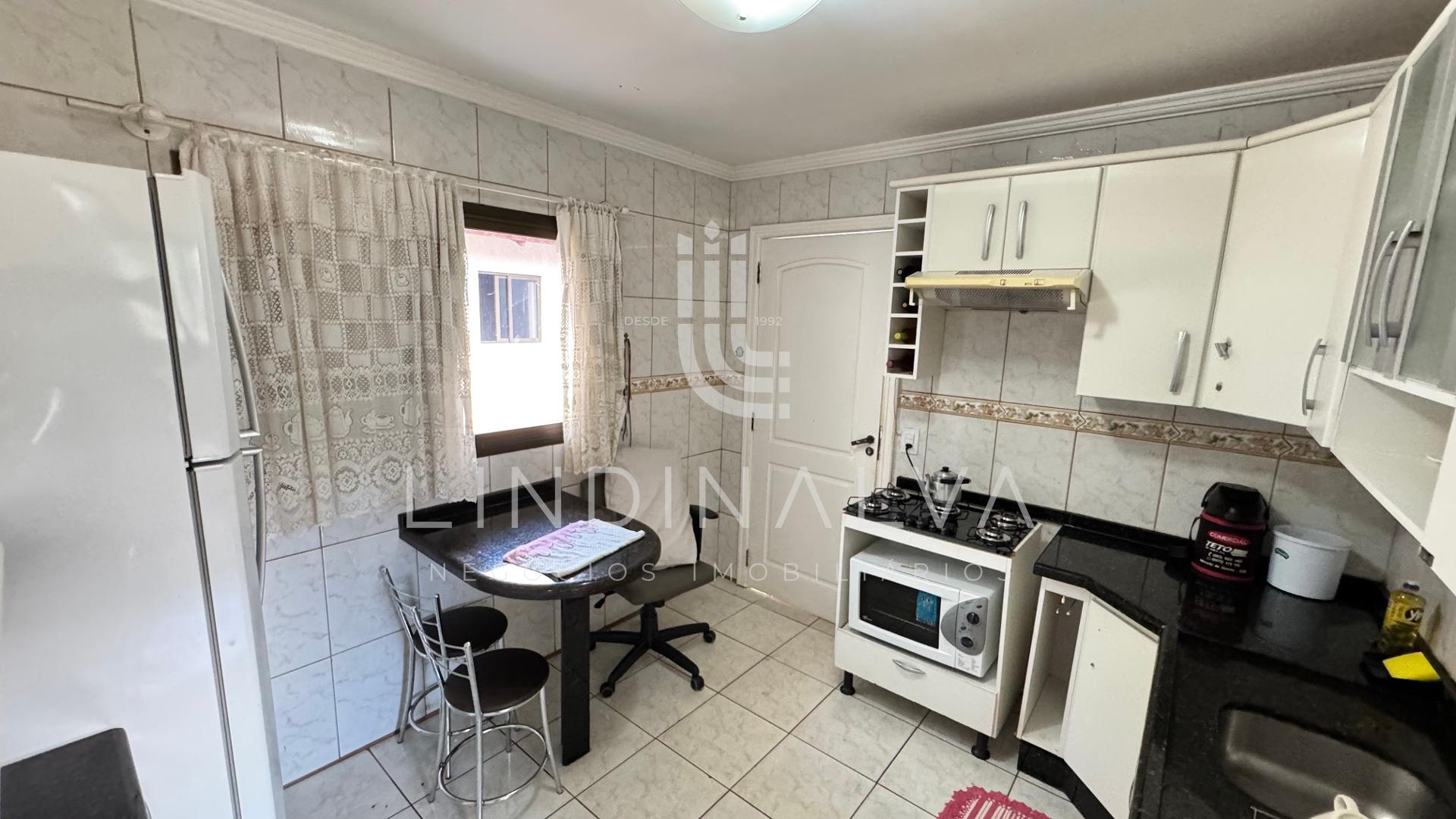 Casa com 3 quartos e edícula à venda no Jardim Ipê, apta para ...