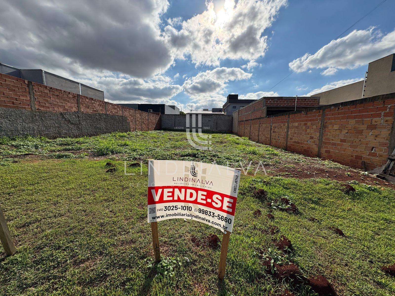 Terreno murado de 300 m2 à venda no Jardim Marcely em Foz do I...