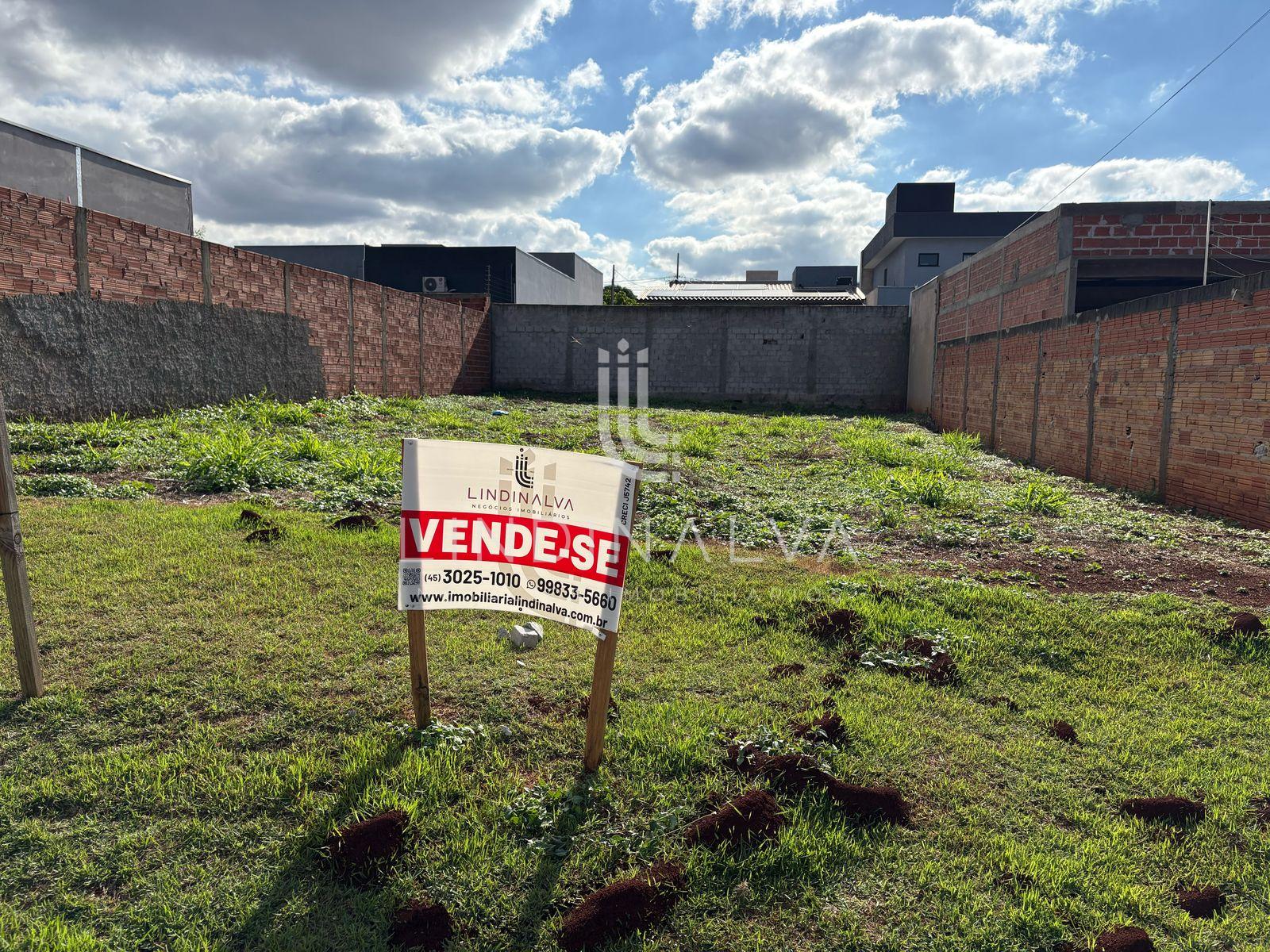 Terreno murado de 300 m2 à venda no Jardim Marcely em Foz do I...
