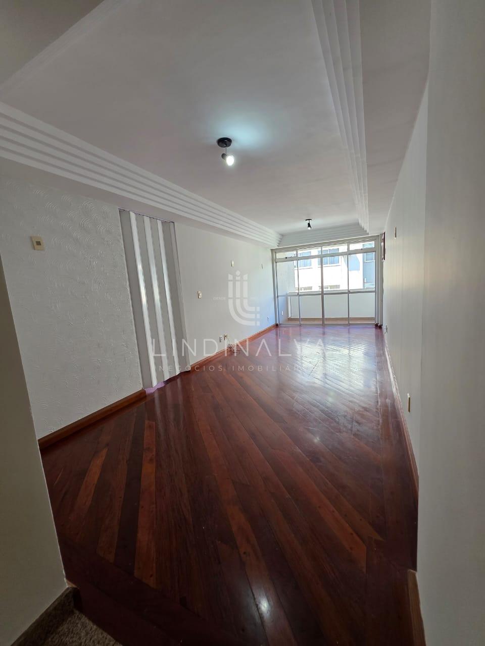 Apartamento no Mirafiori com suíte e 2 quartos - no Centro