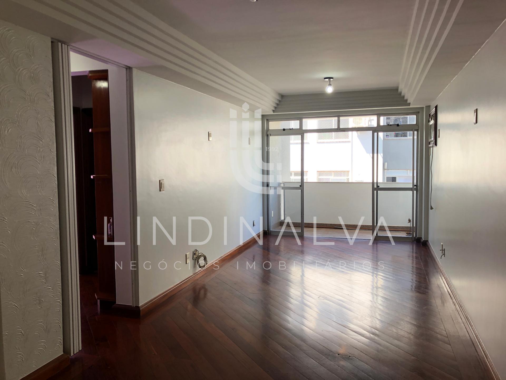 Apartamento no Mirafiori com suíte e 2 quartos - no Centro