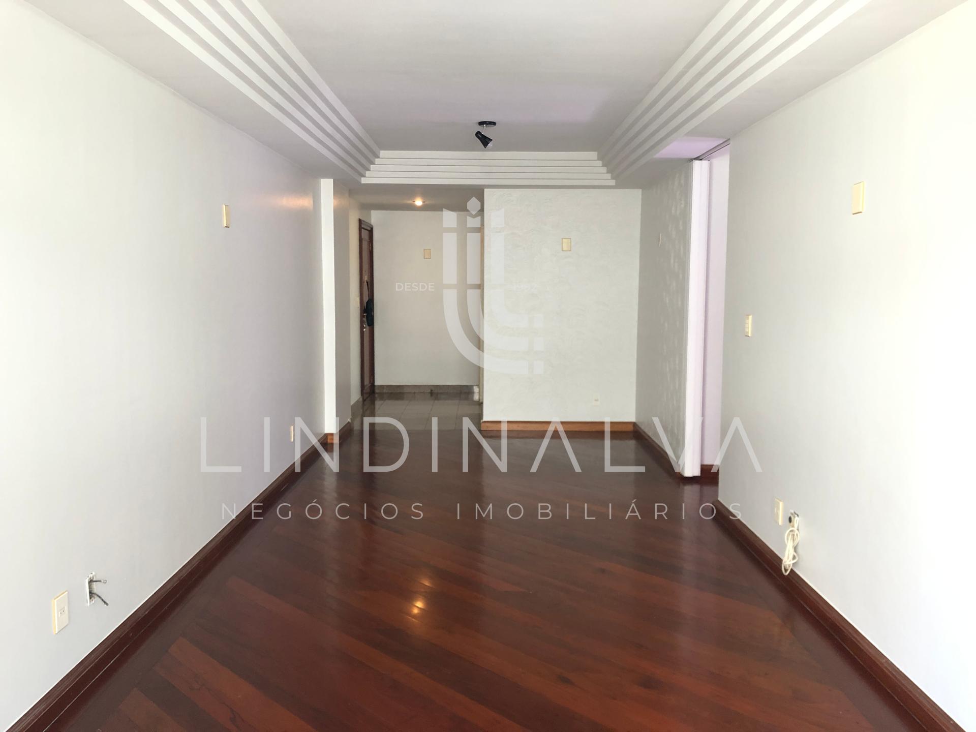 Apartamento no Mirafiori com suíte e 2 quartos - no Centro