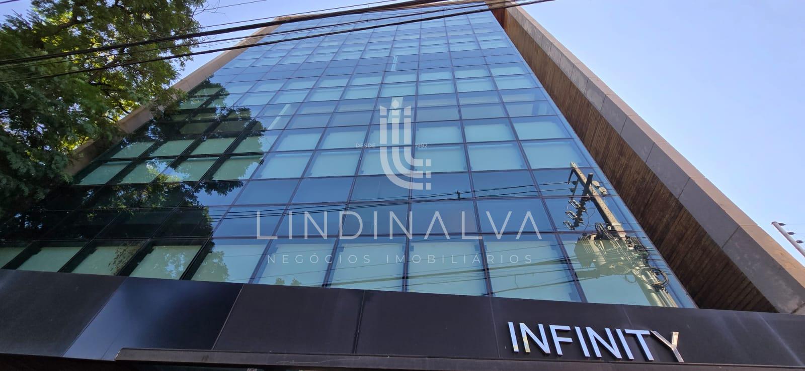 Sala Comercial a Venda no Edifício Infinity no Centro de Foz d...
