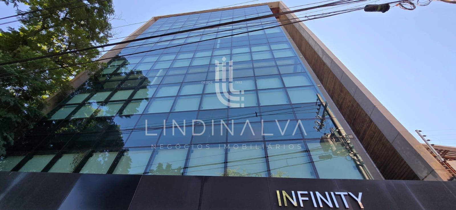 Sala Comercial a Venda no Edifício Infinity no Centro de Foz d...