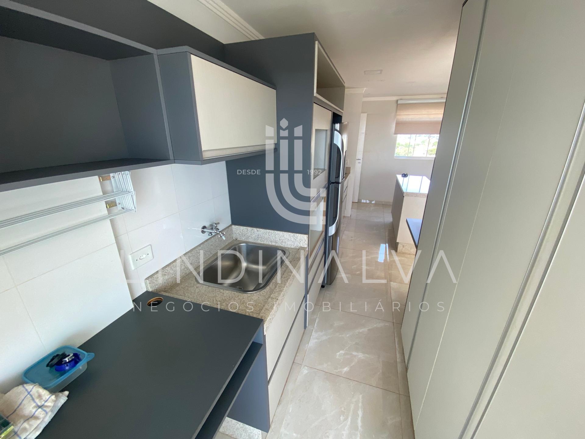 Apartamento mobiliado para locação com suíte e varanda no Jardim Lancaster