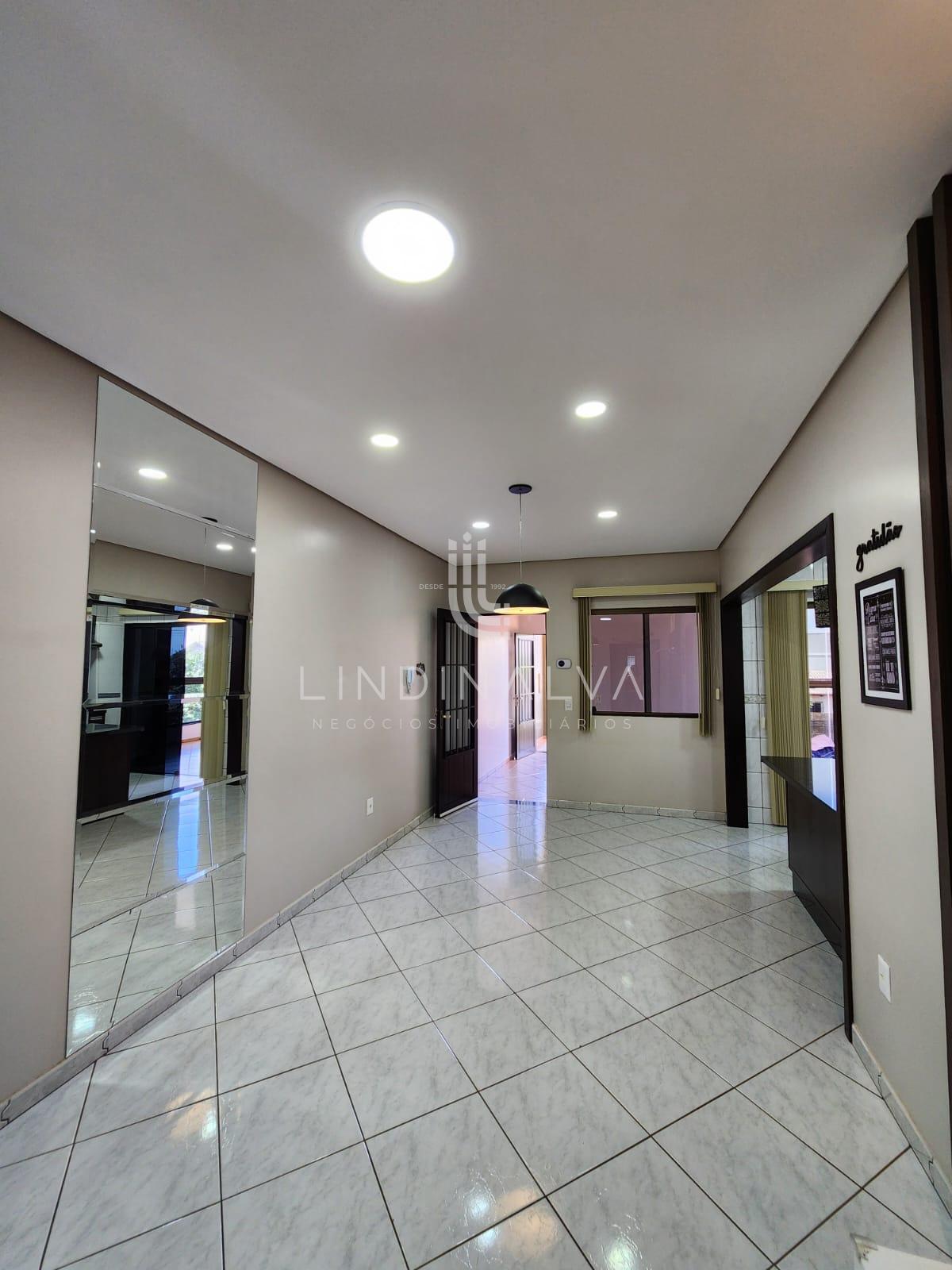 Apartamento semi mobiliado à venda no Centro de Santa Terezinh...