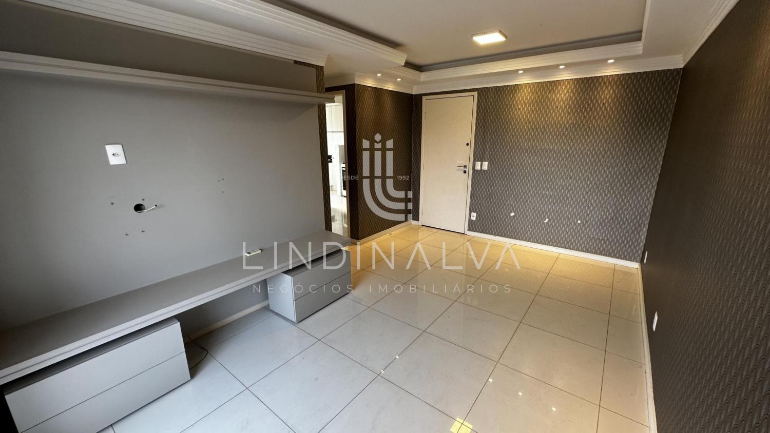 Apartamento semi-mobiliado no Residencial Costa Oeste - na Vil...