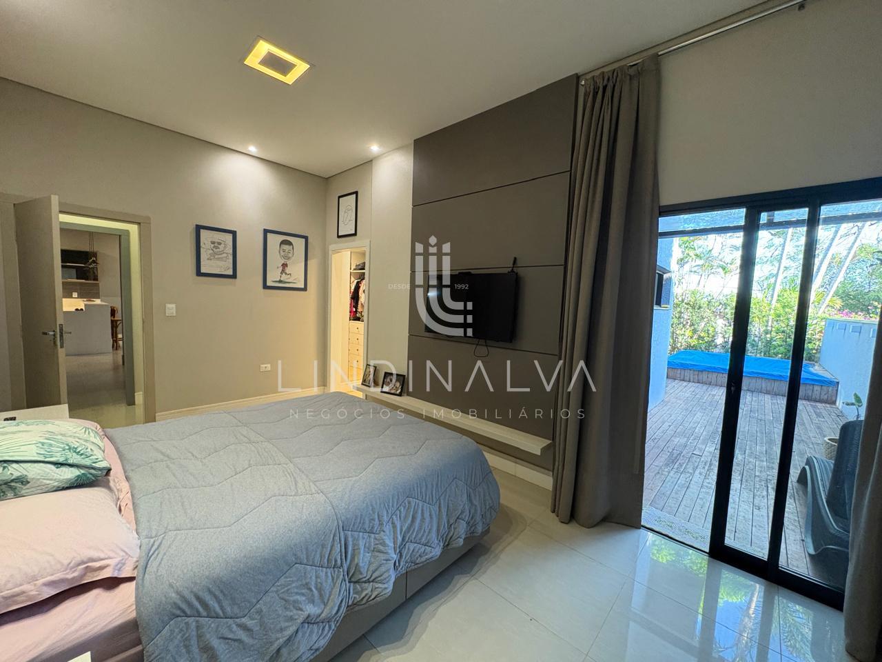 Casa à venda com 3 quartos, 700m² - Foto 8