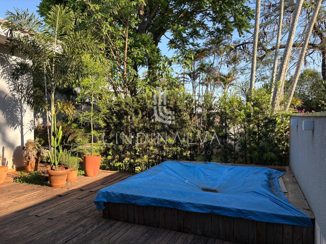 Casa à venda com 3 quartos, 700m² - Foto 9