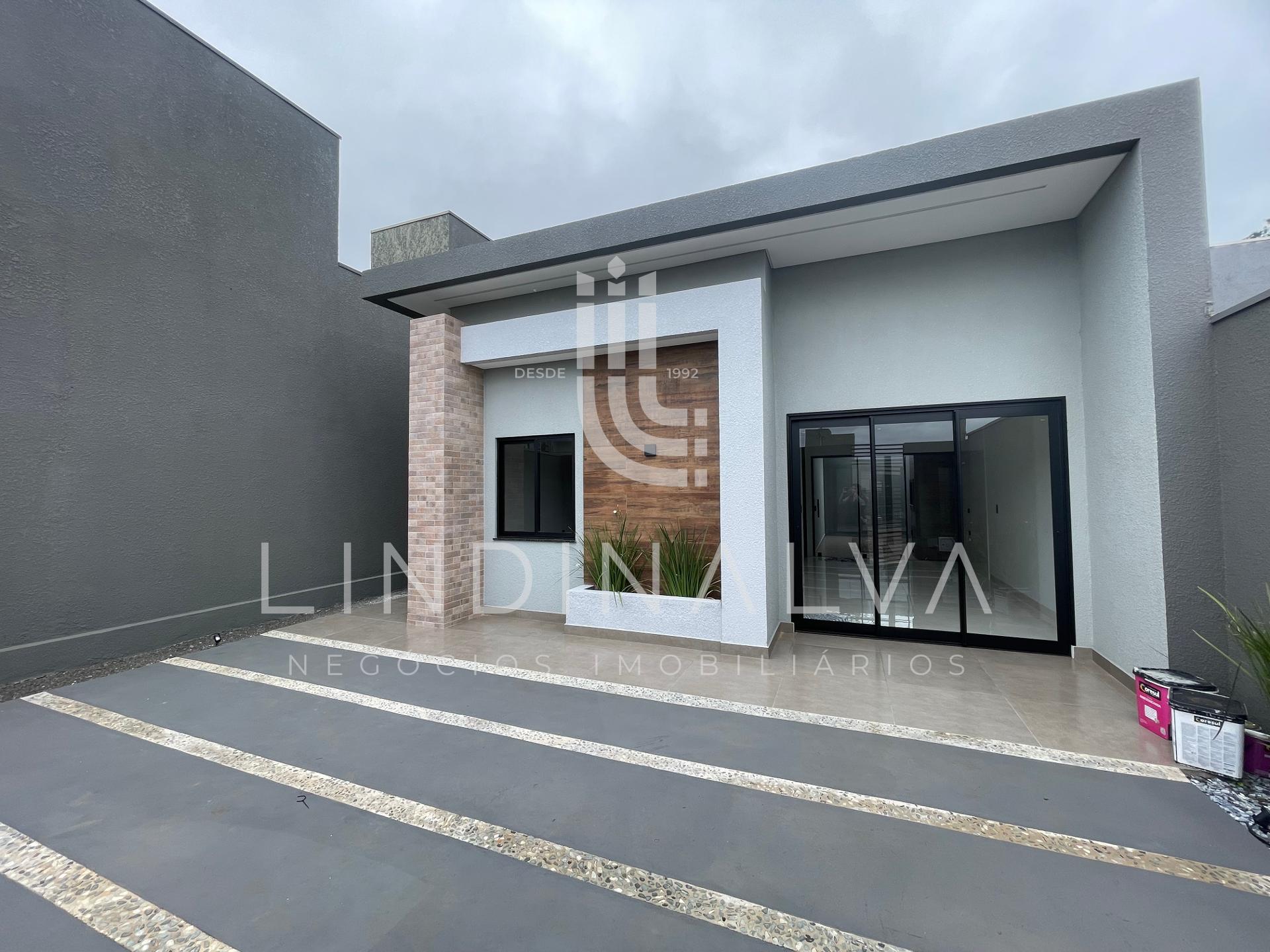 Casa moderna com suíte, quintal amplo e churrasqueira á venda ...