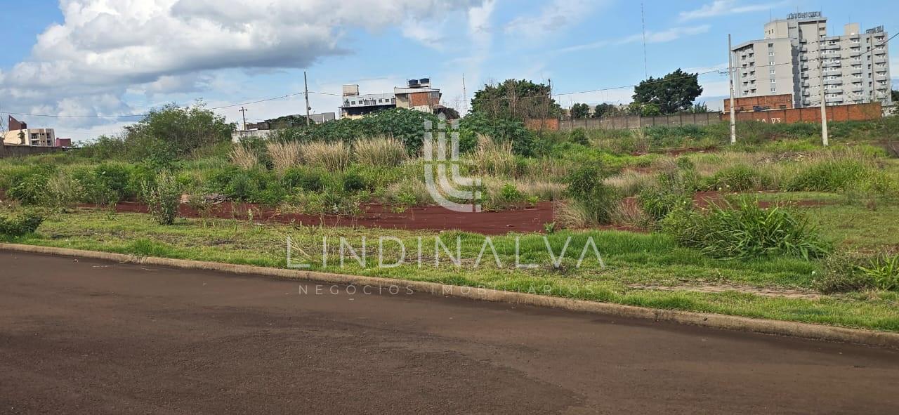 Terreno à venda de esquina no Polo Centro ? Foz do Iguaçu | 451,10 m  | Localização Estratégica
