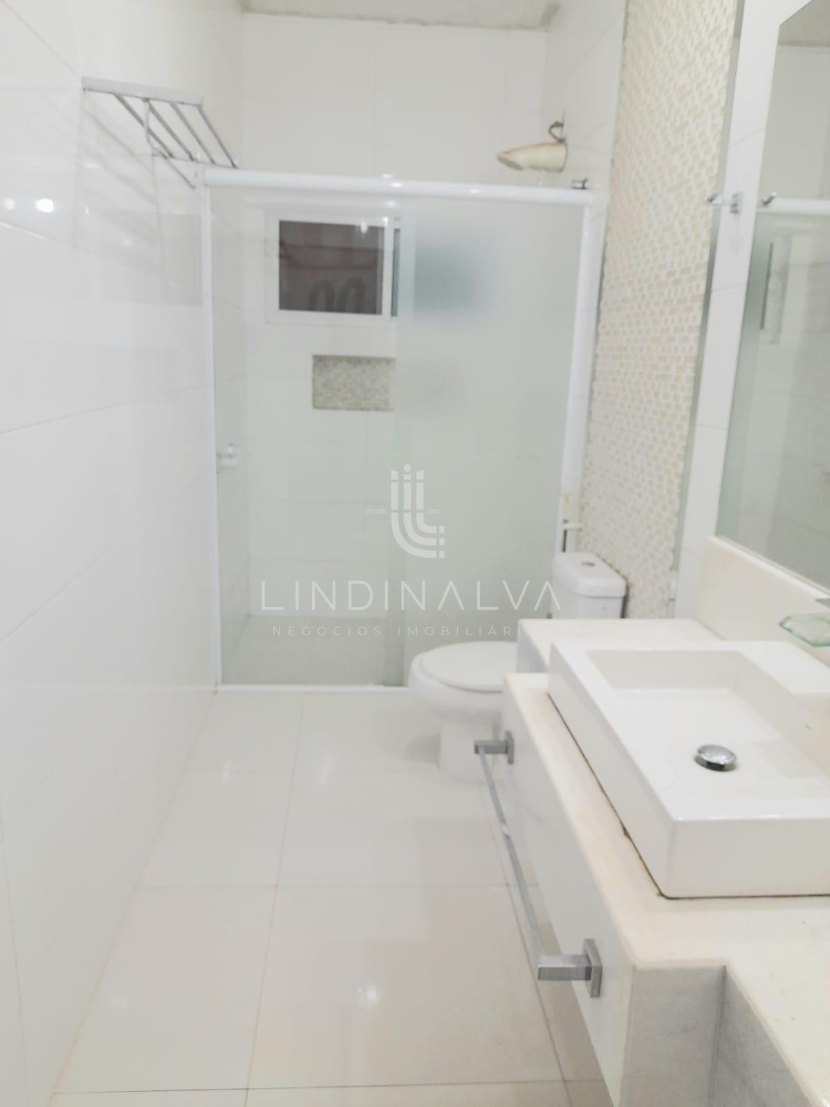 Sobrado Semi-Pronto em Condomínio Fechado - 392,41 m  - Foz do Iguaçu