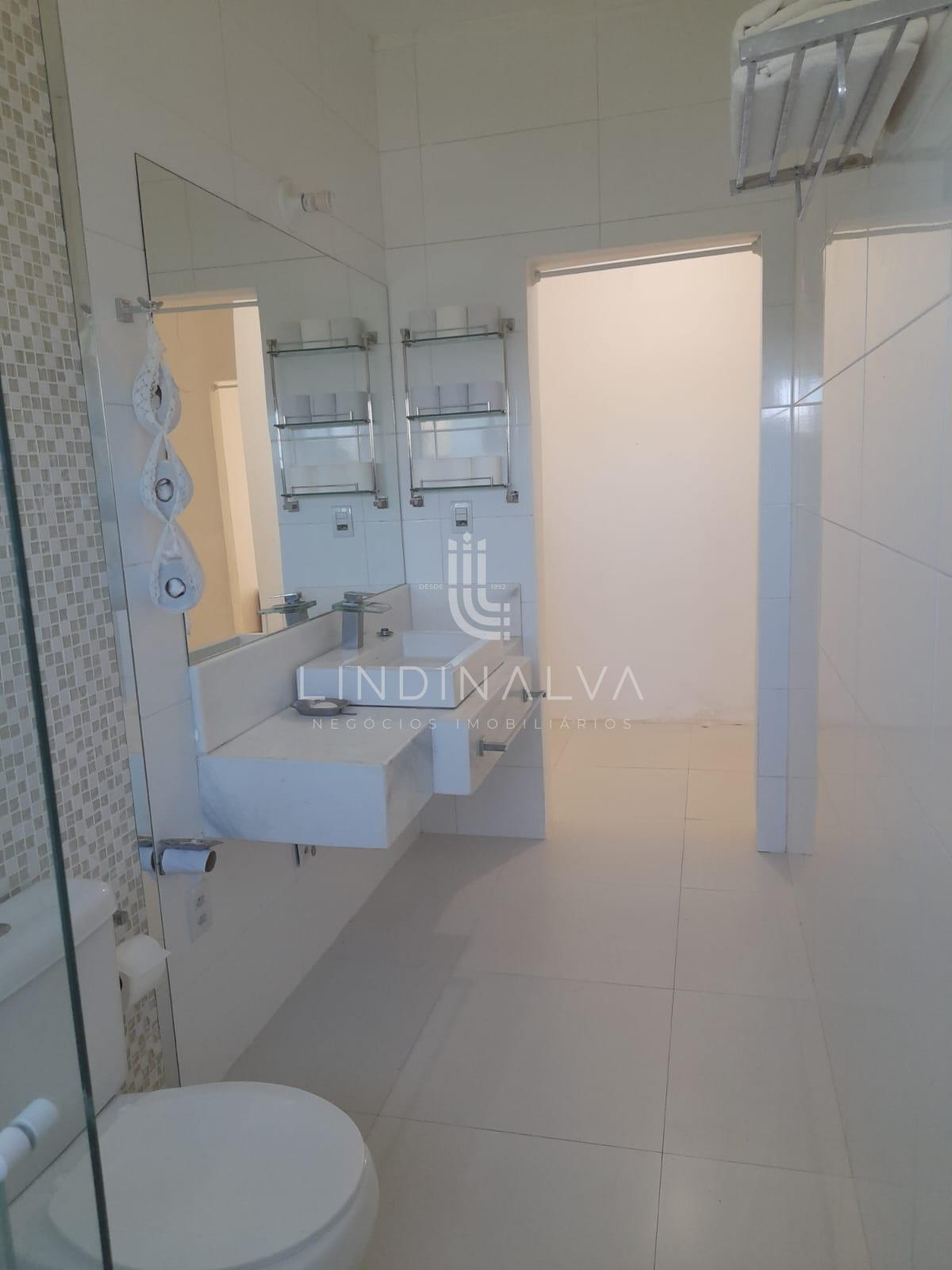 Sobrado Semi-Pronto em Condomínio Fechado - 392,41 m  - Foz do Iguaçu