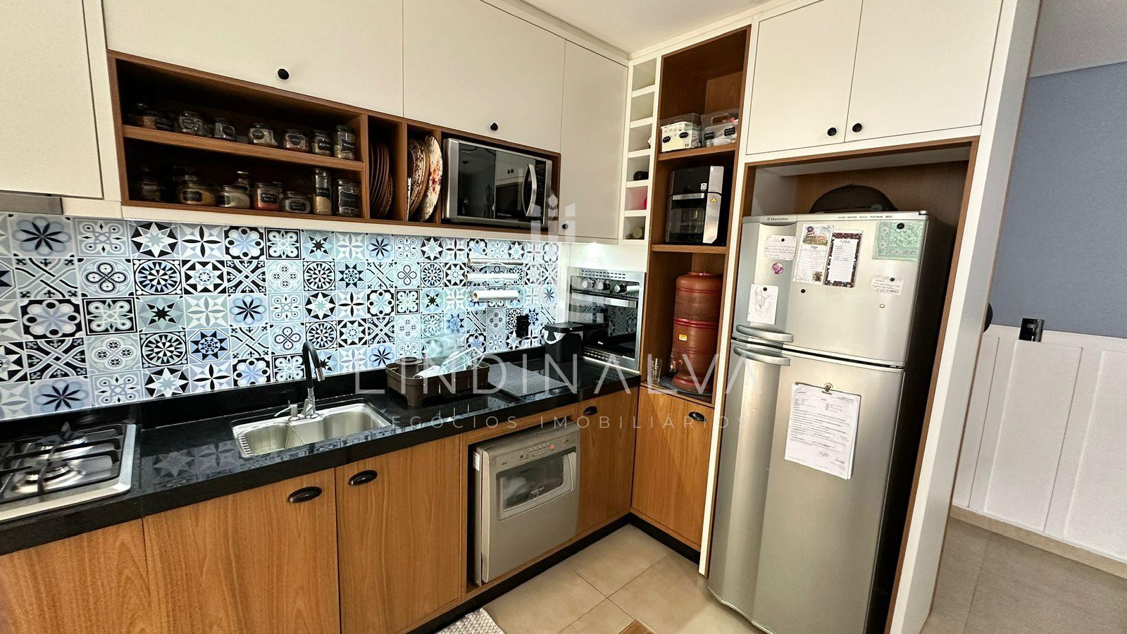 Apartamento Semi Mobiliado de 02 Dormitórios sendo 01 Suite e ...