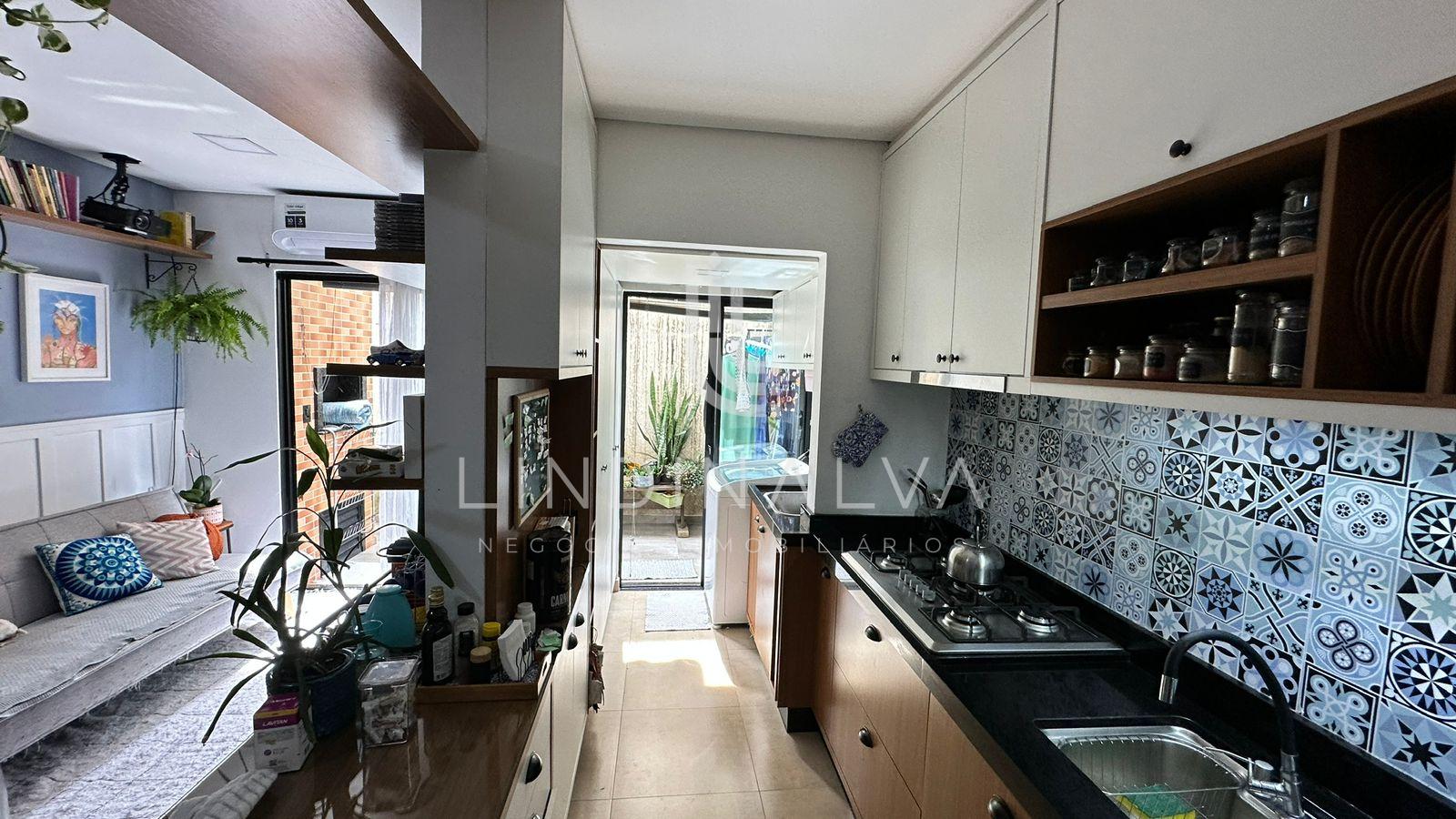 Apartamento Semi Mobiliado de 02 Dormitórios sendo 01 Suite e ...