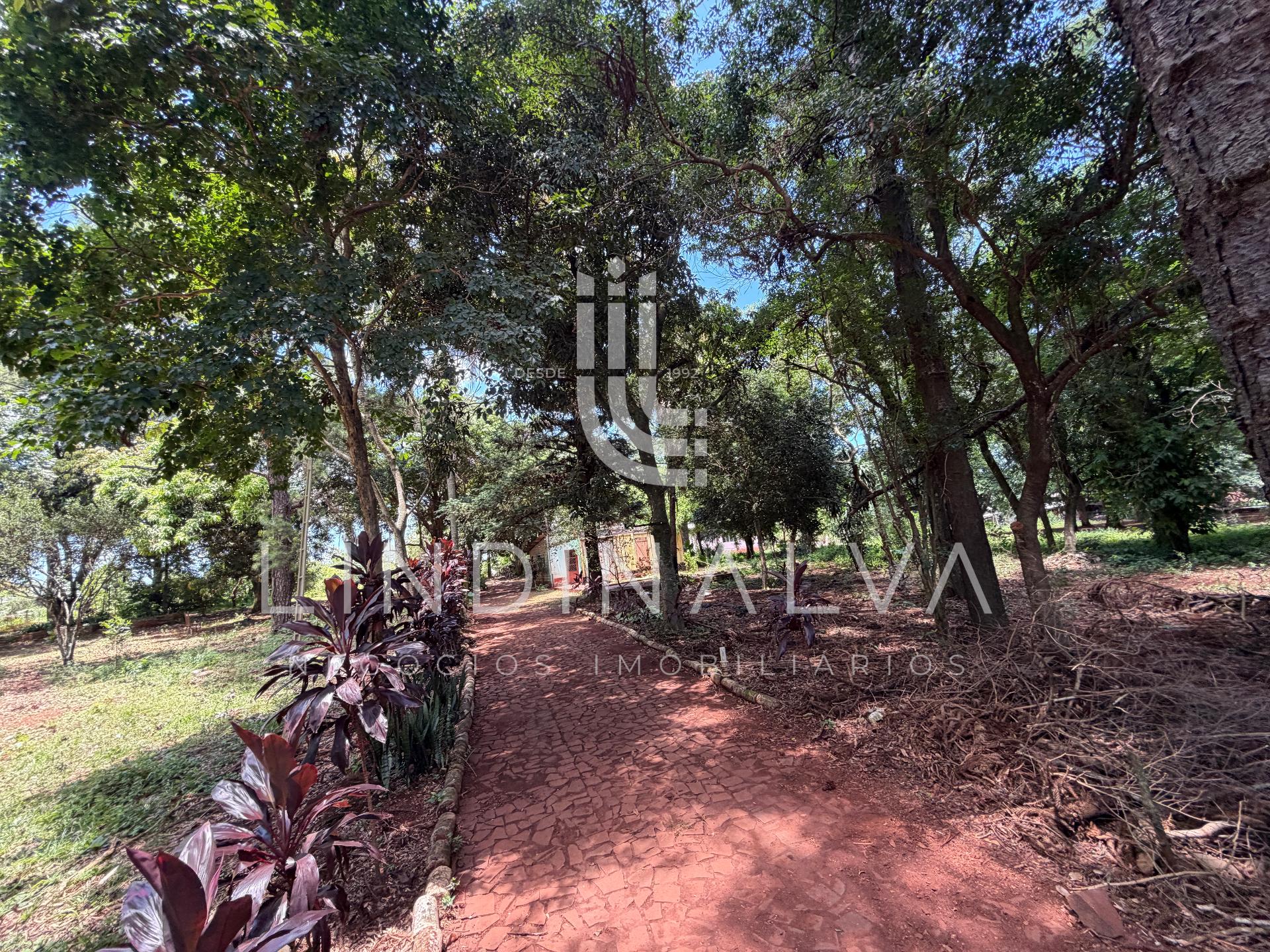 Área urbana com 46.304 m2 no corredor turístico de Foz do Igua...