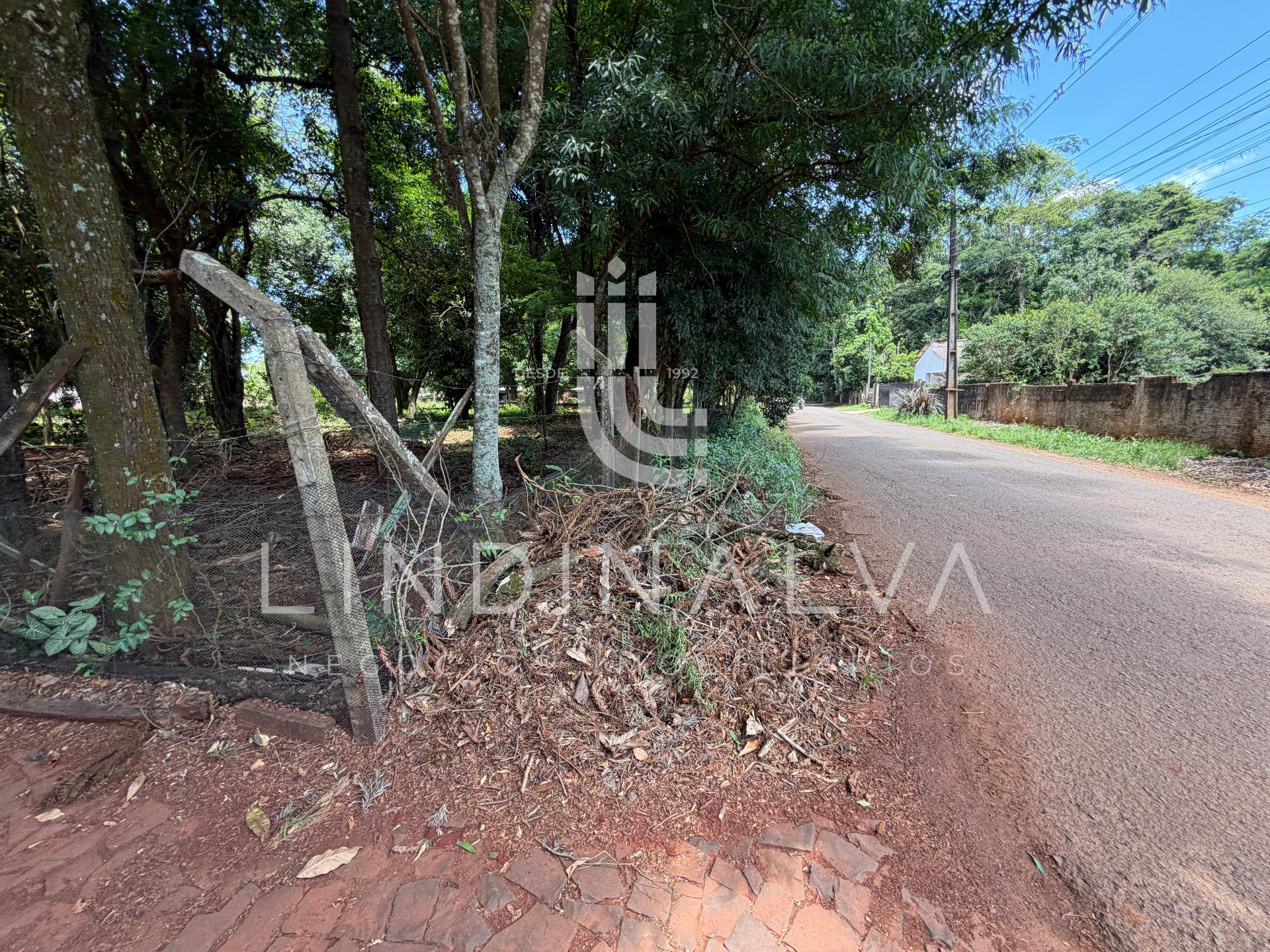 Área urbana com 46.304 m2 no corredor turístico de Foz do Igua...