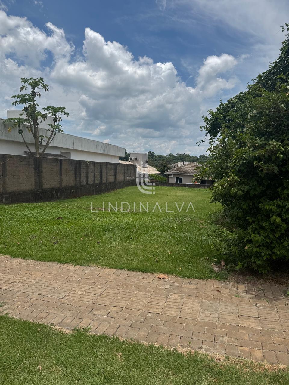 Terreno 400m  - Condomínio Residencial Fechado Villa Conscientia