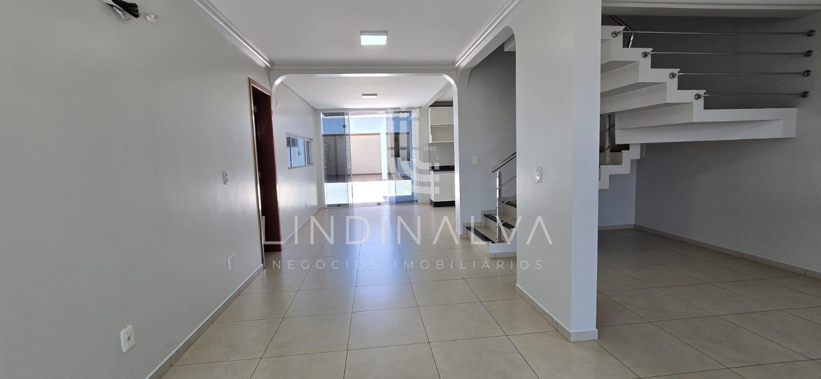 Sobrado com 3 dormitórios para locação,200.00 m , região da Vila A,  Foz