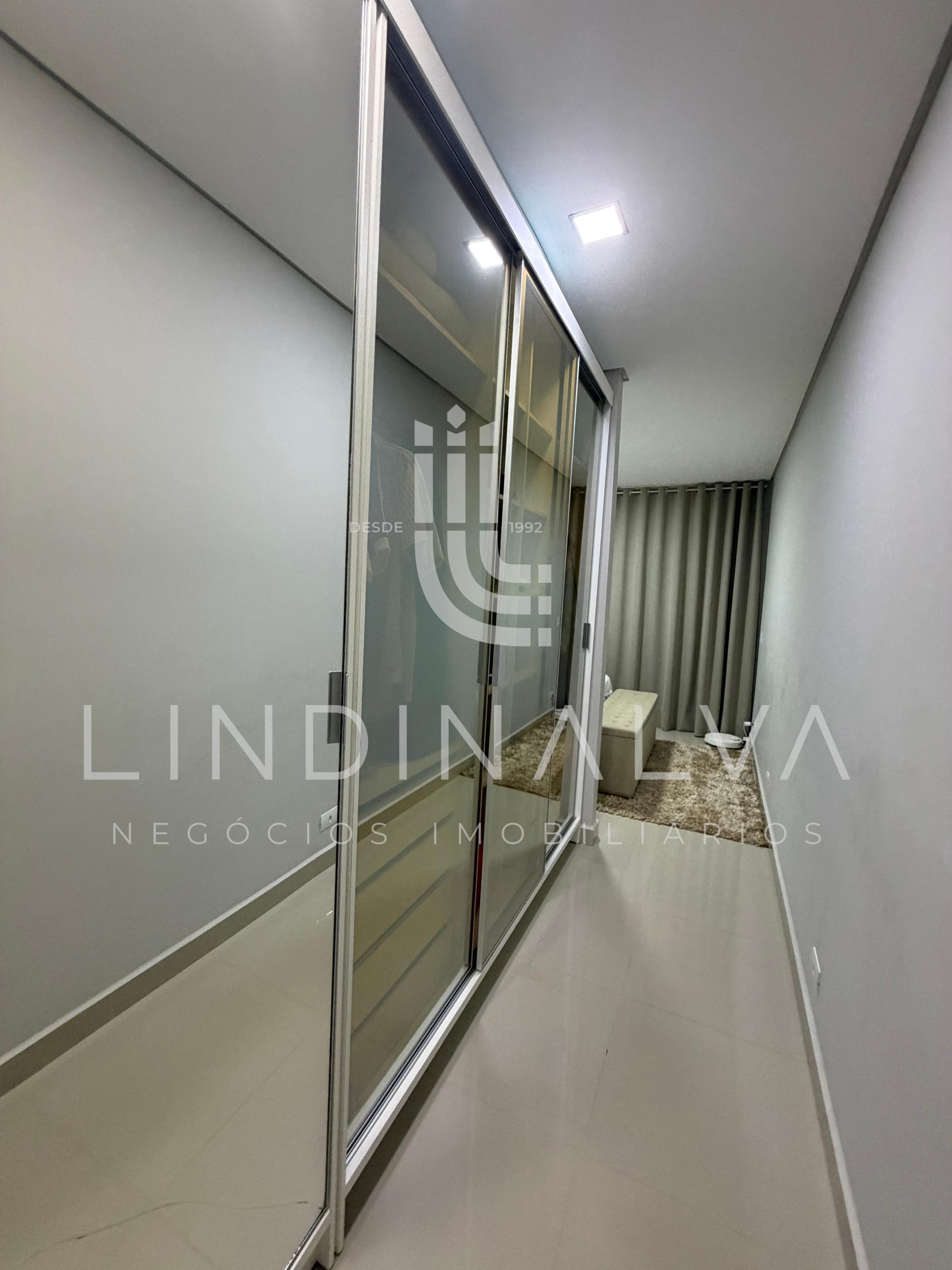 Casa semimobiliada no Jd. Bourbon, com suíte, 2 quartos e espaço gourmet - com placas solares