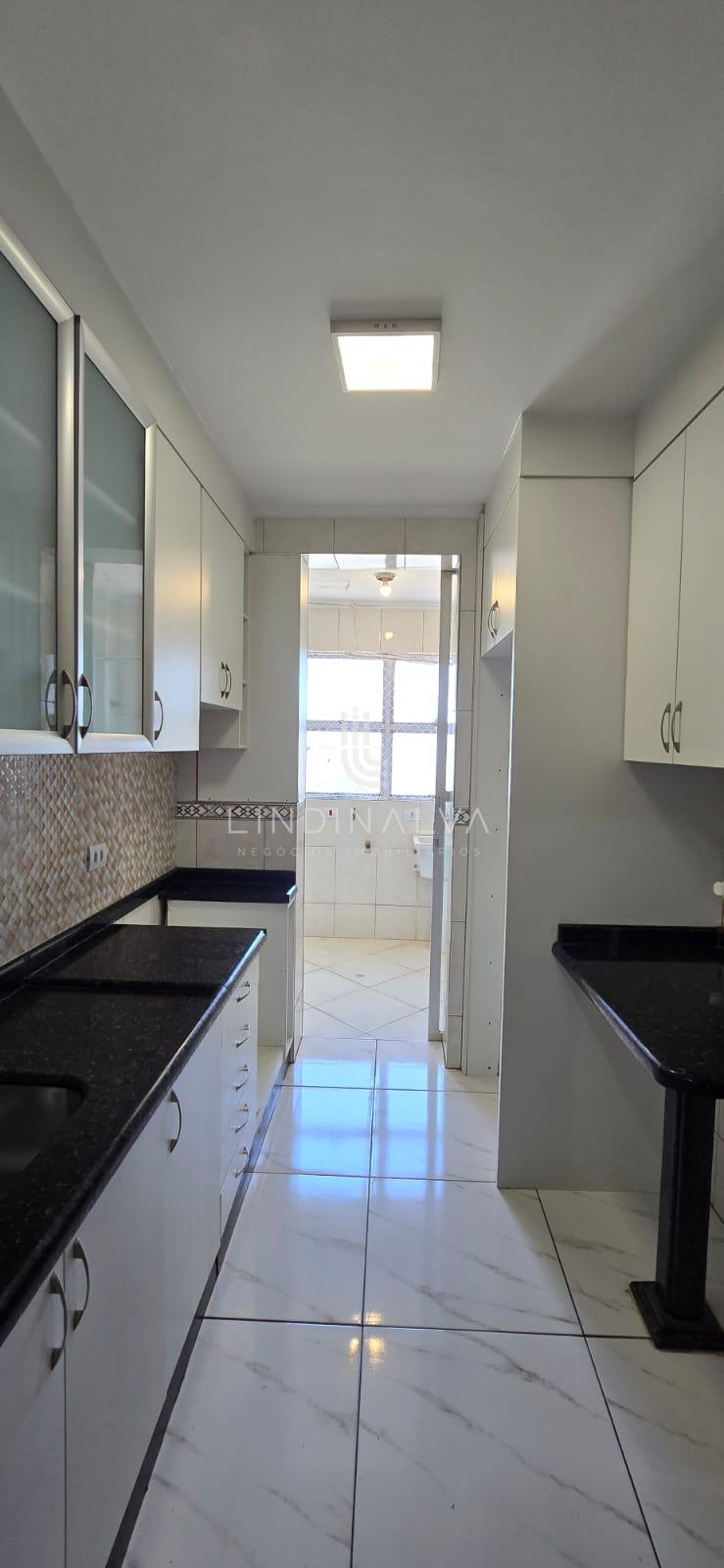 Apartamento no Ed. Luiz XV, com suíte, 2 quartos, no Centro de Foz do Iguaçu