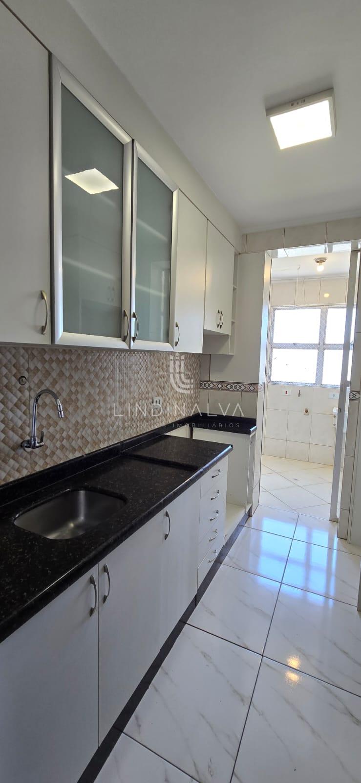 Apartamento no Ed. Luiz XV, com suíte, 2 quartos, no Centro de Foz do Iguaçu