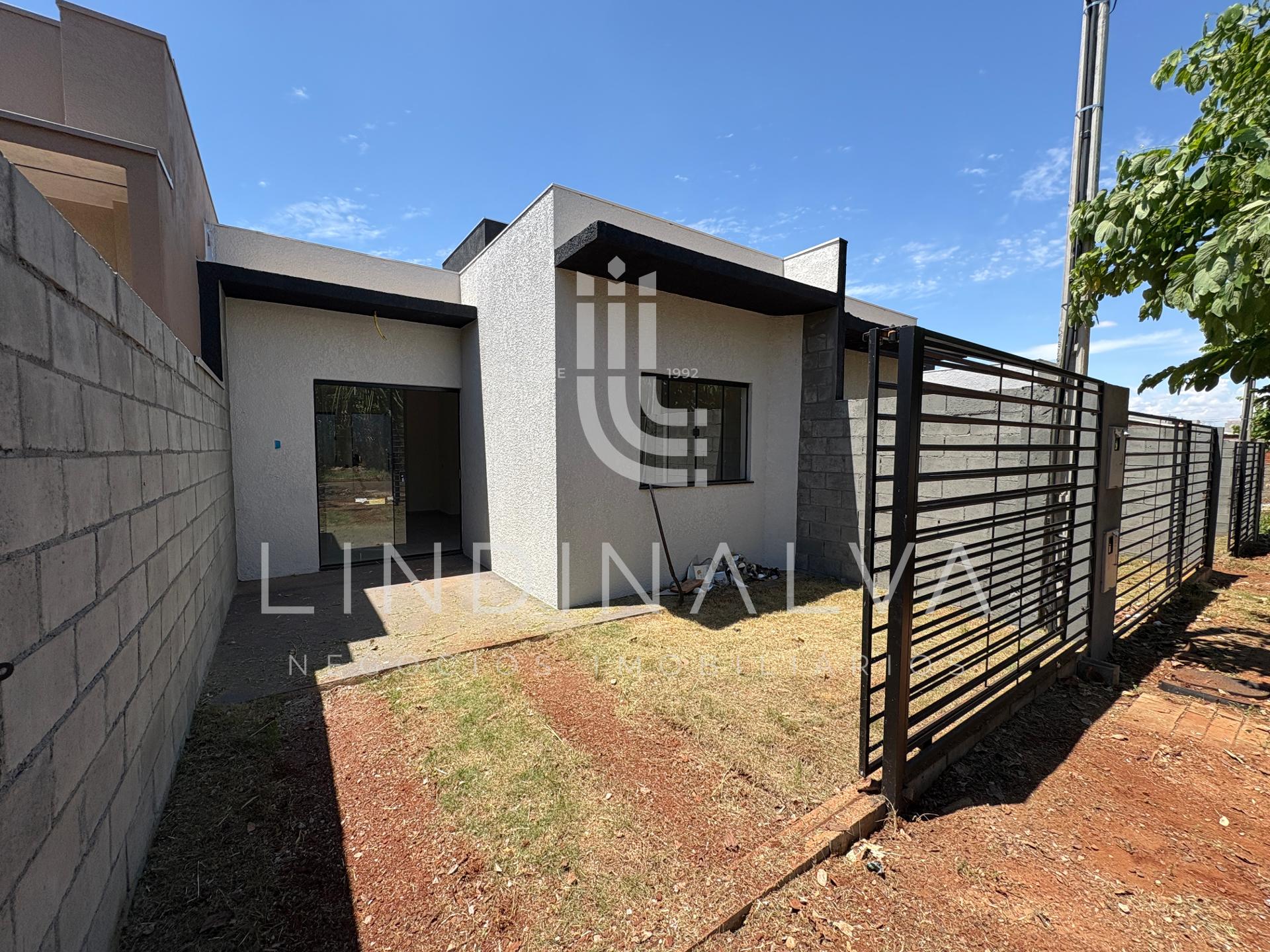 Casa Recém - Construída no Parque da Lagoa - Região do Três La...