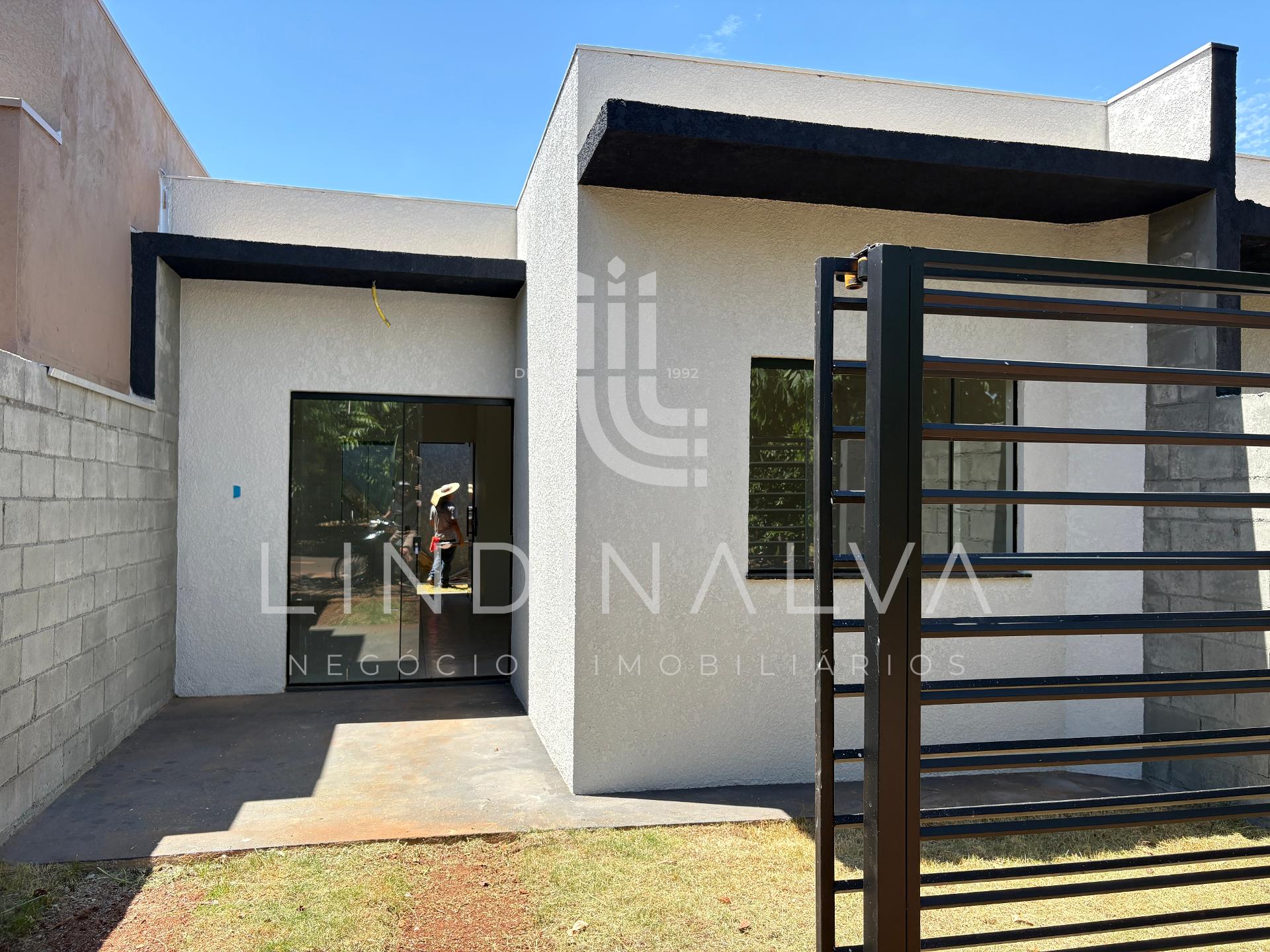 Casa Recém - Construída no Parque da Lagoa - Região do Três La...