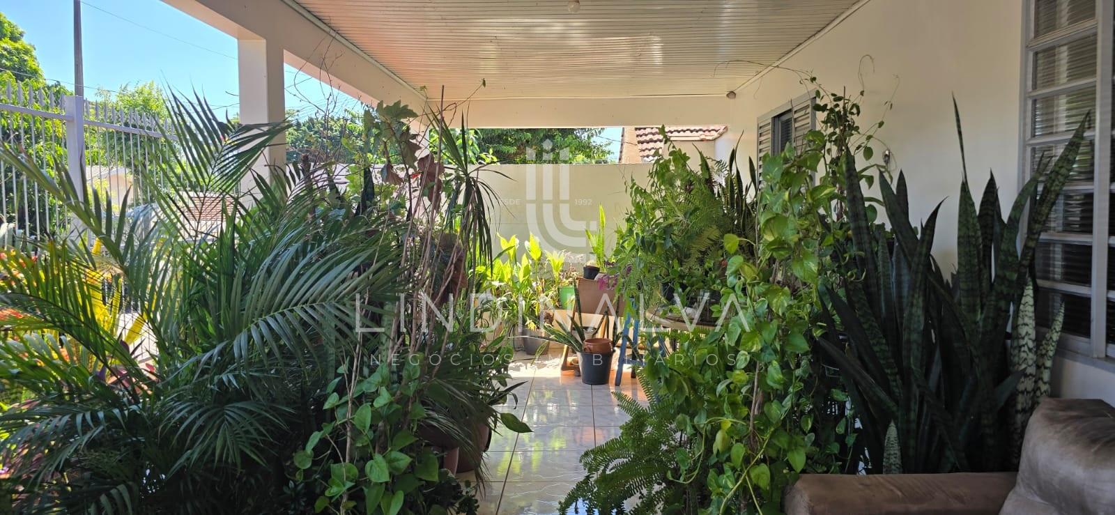 Casa com 201m2 no Jardim Tarobá em terreno de 300m2 - Excelent...