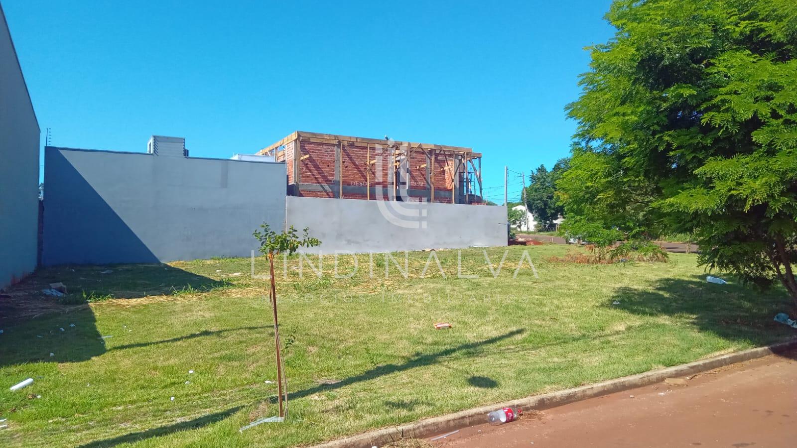 Terreno de esquina 549m2 no Jardim Marcely