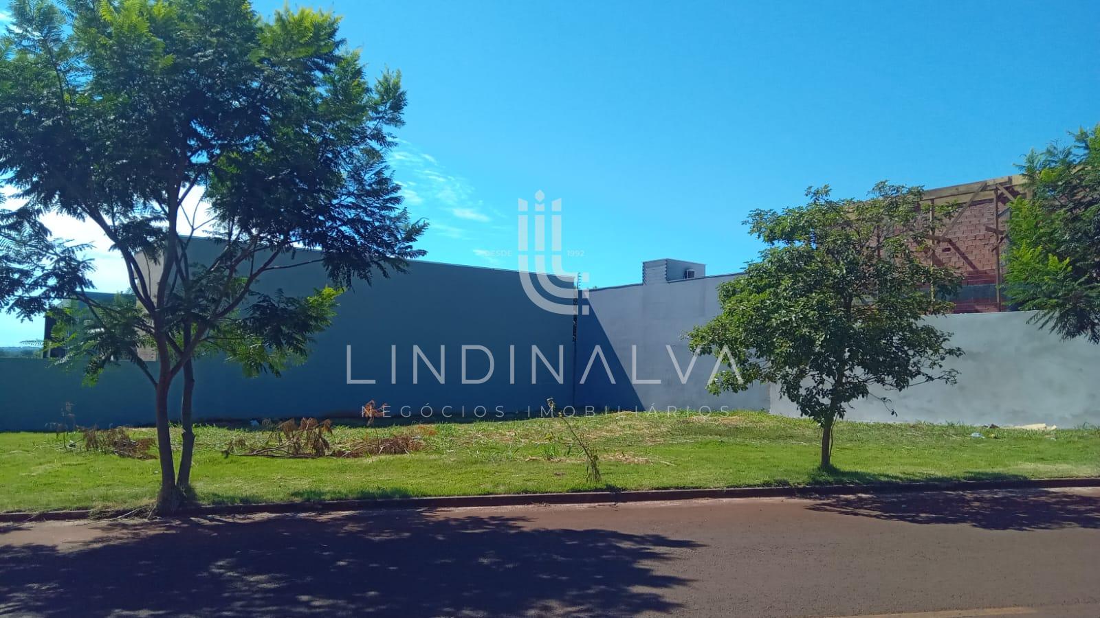 Terreno de esquina 549m2 no Jardim Marcely