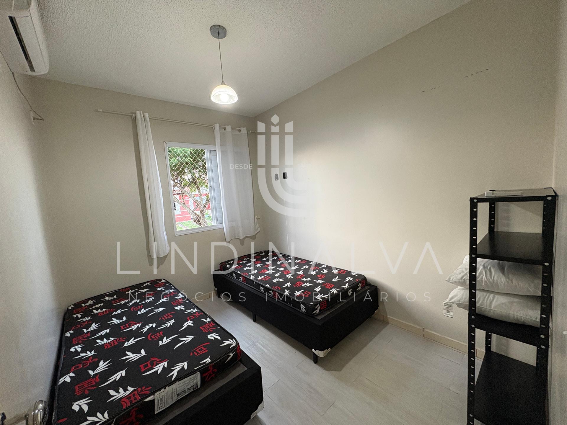 Casa com 2 quartos e piscina privativa no condomínio Terra Nova