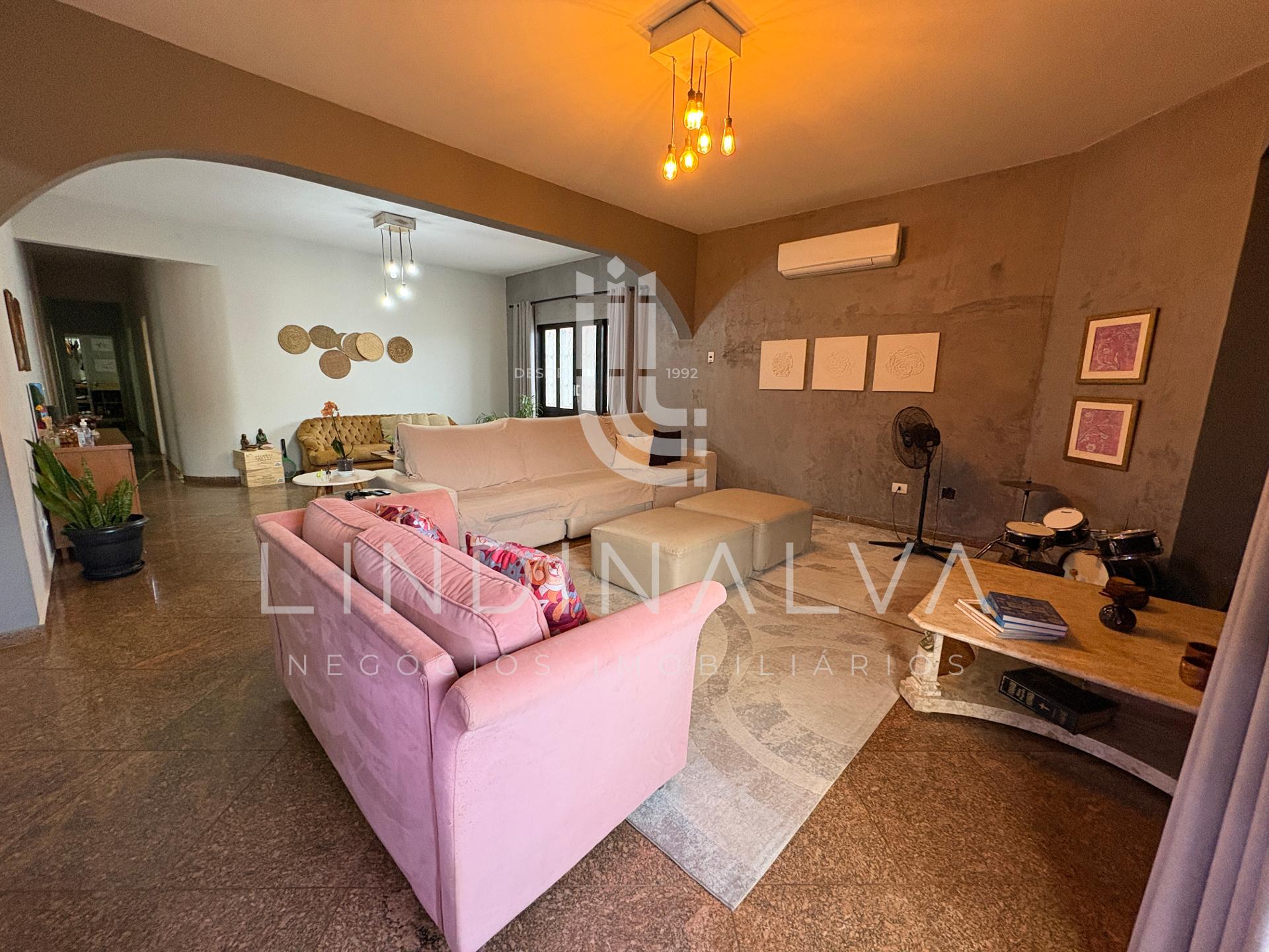 Apartamento amplo em Localização Estratégica, no centro de Foz do Iguaçu