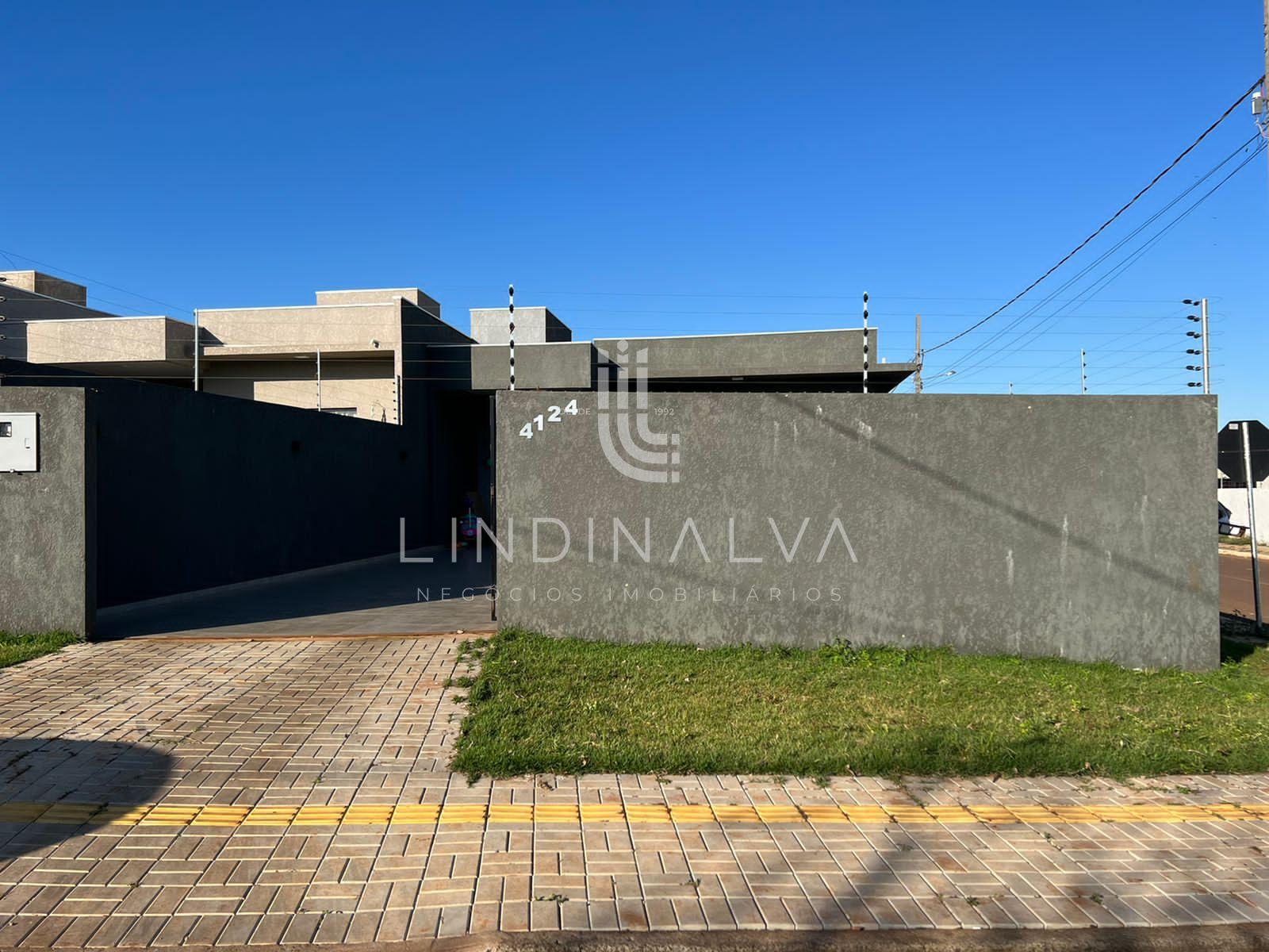 Casa de esquina semi-mobiliada com 3 quartos, segurança comple...