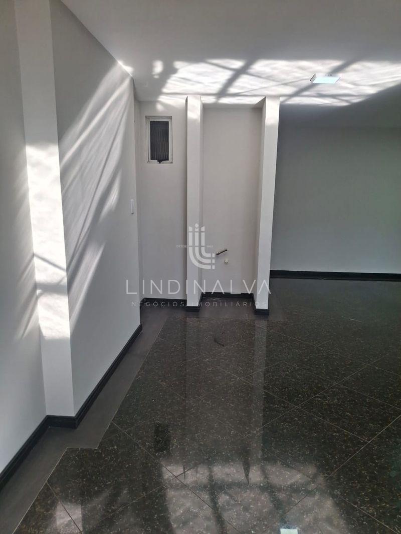 Sala comercial no Ed. Comercial Montreal no Centro de Foz - aceita parcelamento direto