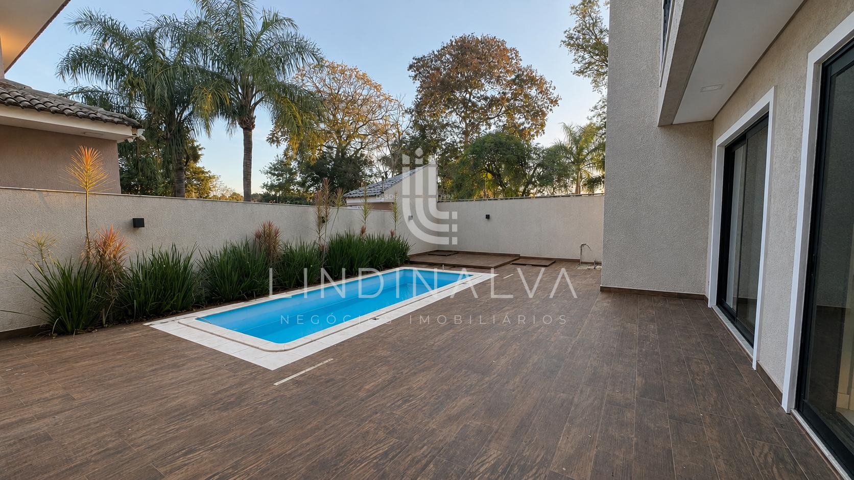 Sobrado com 5 suítes no Cond. Village Iguaçu | Vila Yolanda em Foz do Iguaçu PR