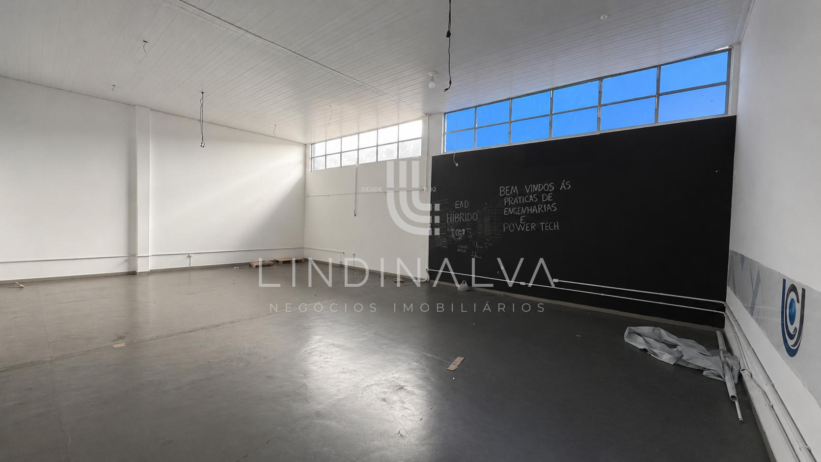 Barracão comercial com 1.800 m2 na Vila Pérola I Foz do Iguaçu PR
