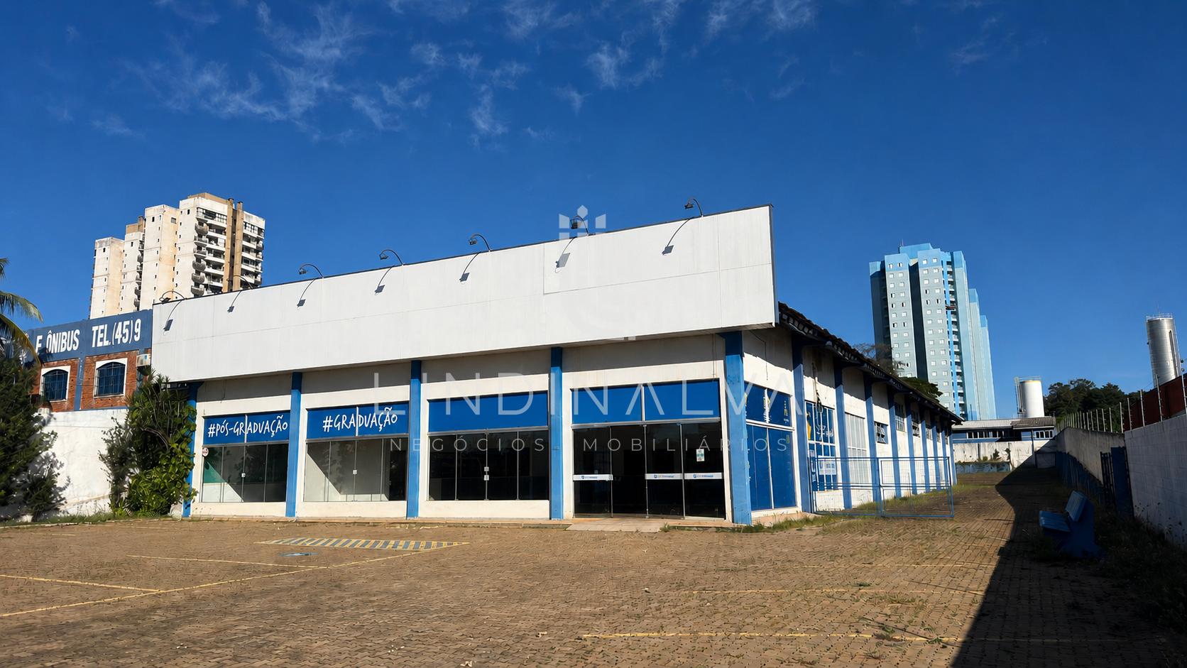 Barracão comercial com 1.800 m2 na Vila Pérola I Foz do Iguaçu PR