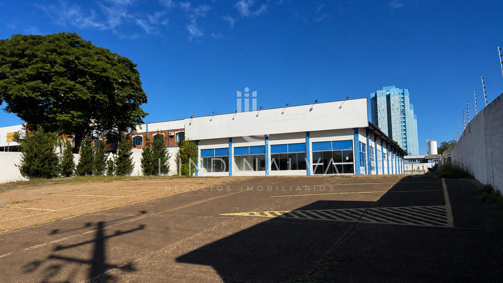 Barracão comercial com 1.800 m2 na Vila Pérola I Foz do Iguaçu PR