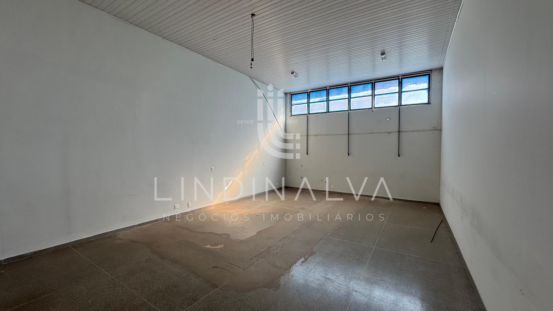 Barracão comercial com 1.800 m2 na Vila Pérola I Foz do Iguaçu PR