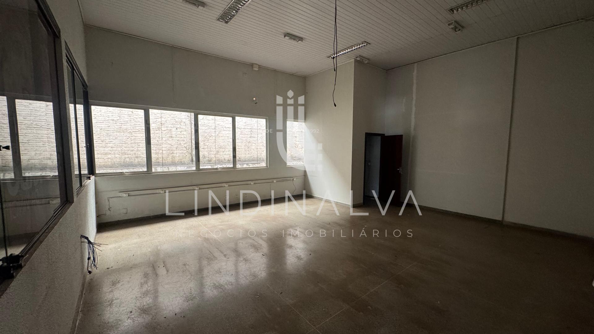 Barracão comercial com 1.800 m2 na Vila Pérola I Foz do Iguaçu PR