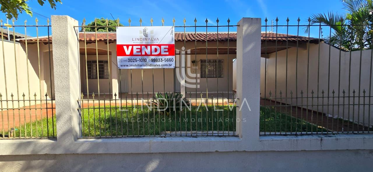 Casa com espaço nos fundos à venda no Conjunto Libra II em Foz...