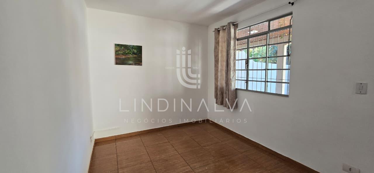 Casa com espaço nos fundos à venda no Conjunto Libra II em Foz do Iguaçu/PR