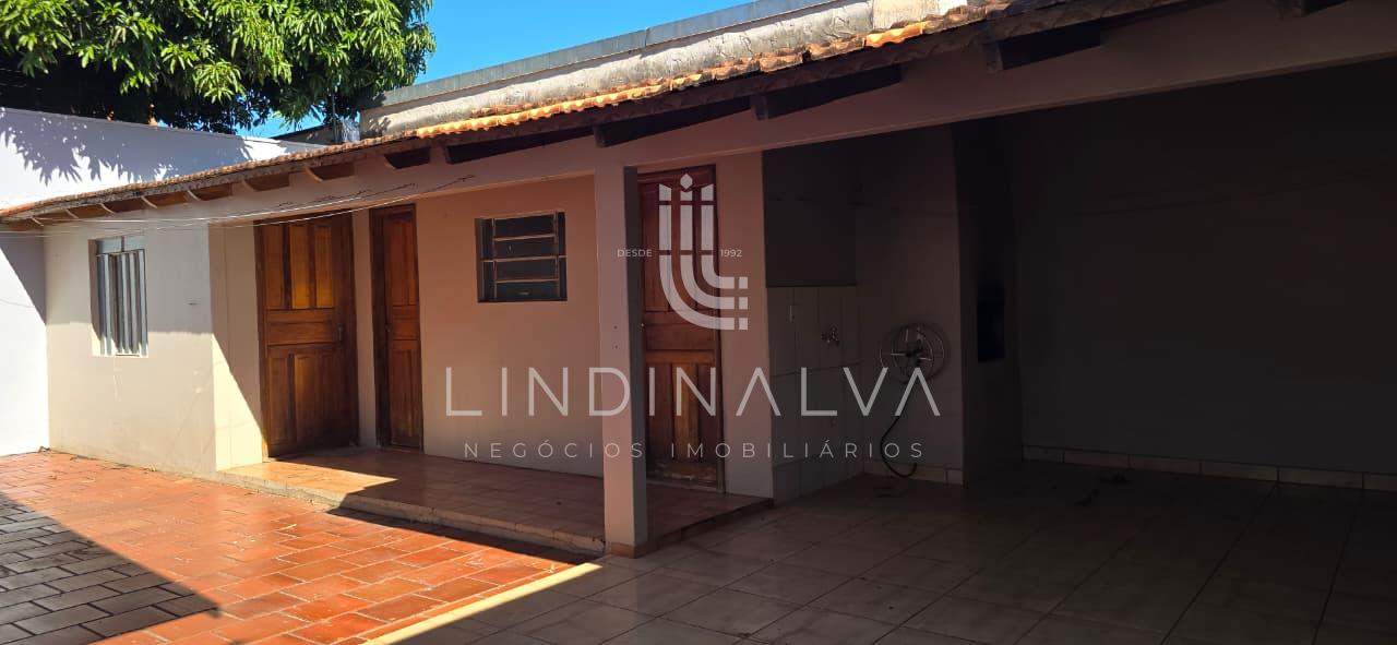 Casa com espaço nos fundos à venda no Conjunto Libra II em Foz do Iguaçu/PR