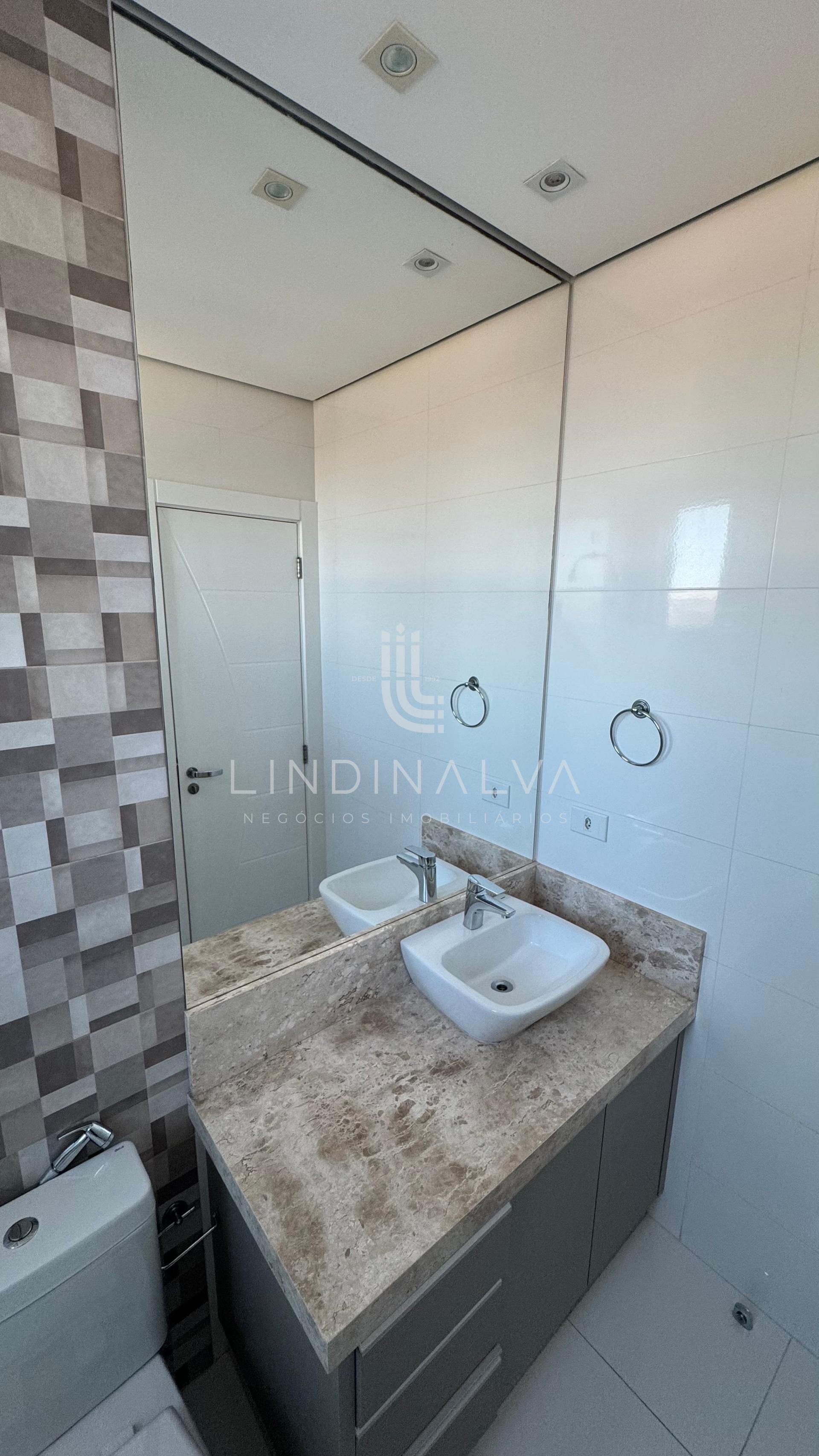 Apartamento semi-mobiliado com 3 quartos no Edifício Provence - Av. Pedro Brasso