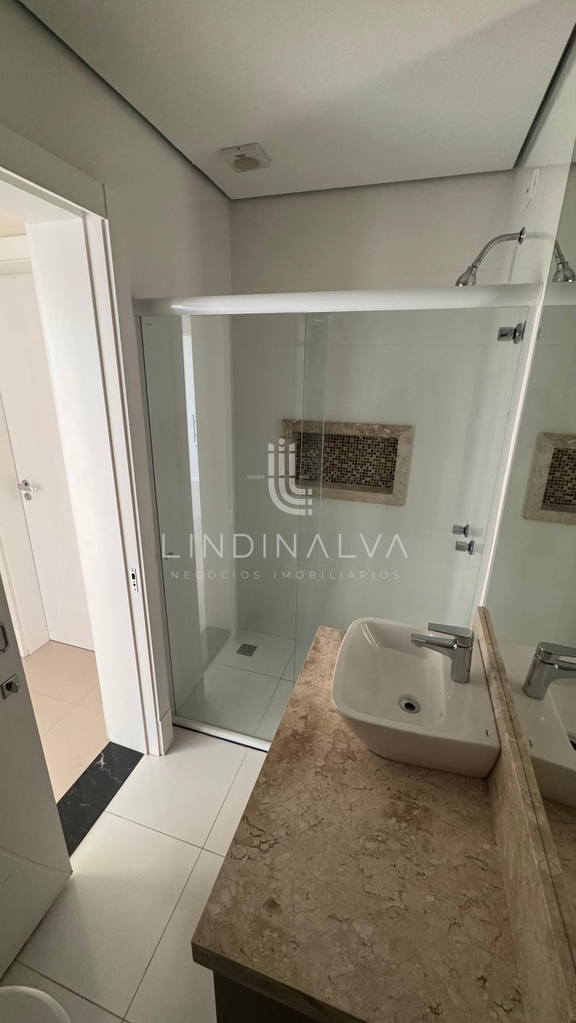 Apartamento semi-mobiliado com 3 quartos no Edifício Provence - Av. Pedro Brasso