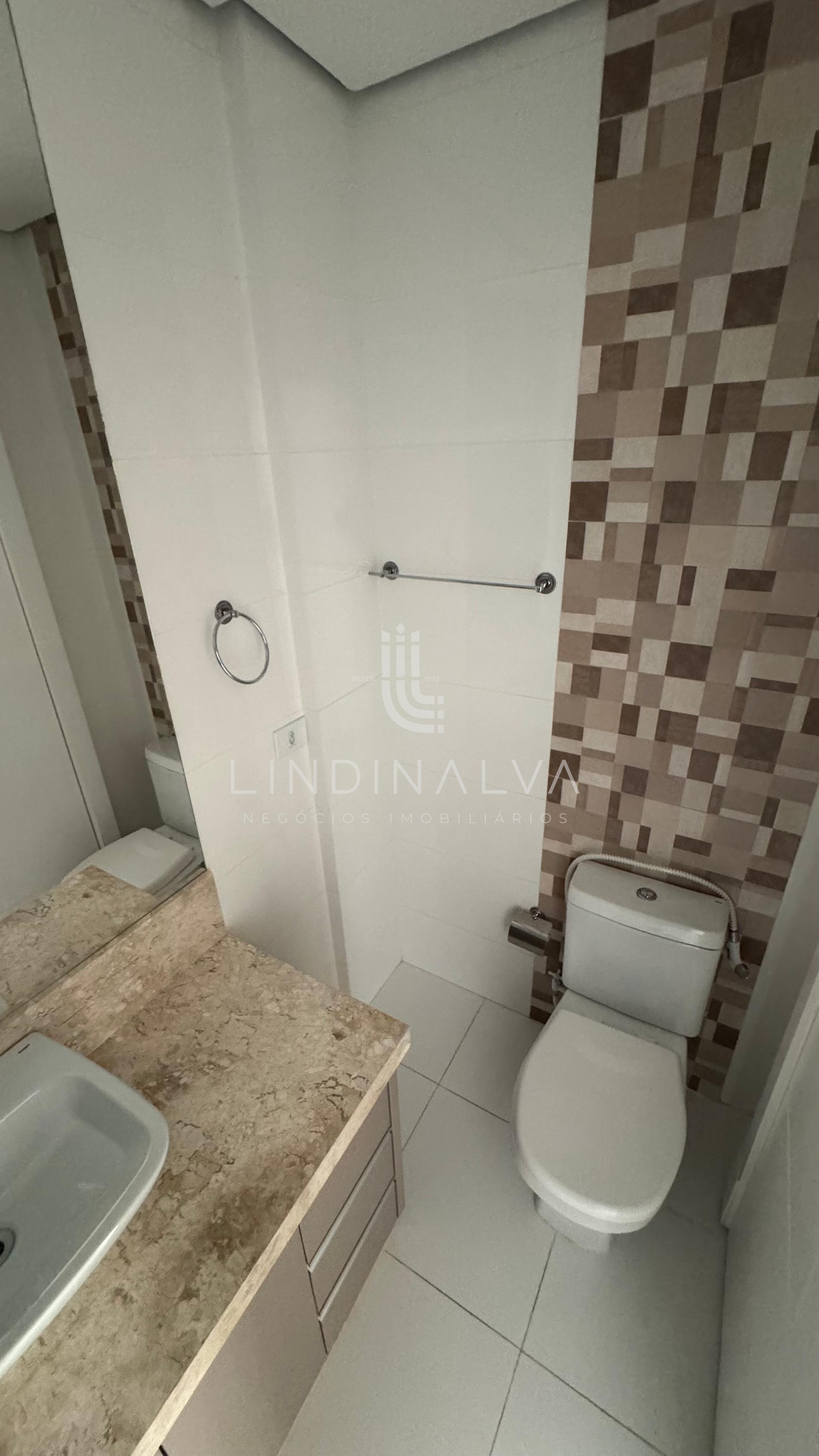 Apartamento semi-mobiliado com 3 quartos no Edifício Provence - Av. Pedro Brasso