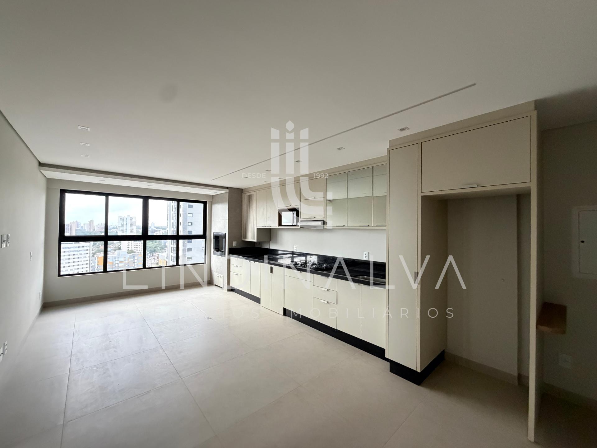 Apartamento semimobiliado com suíte, quarto, 2 vagas, no Ed. A...